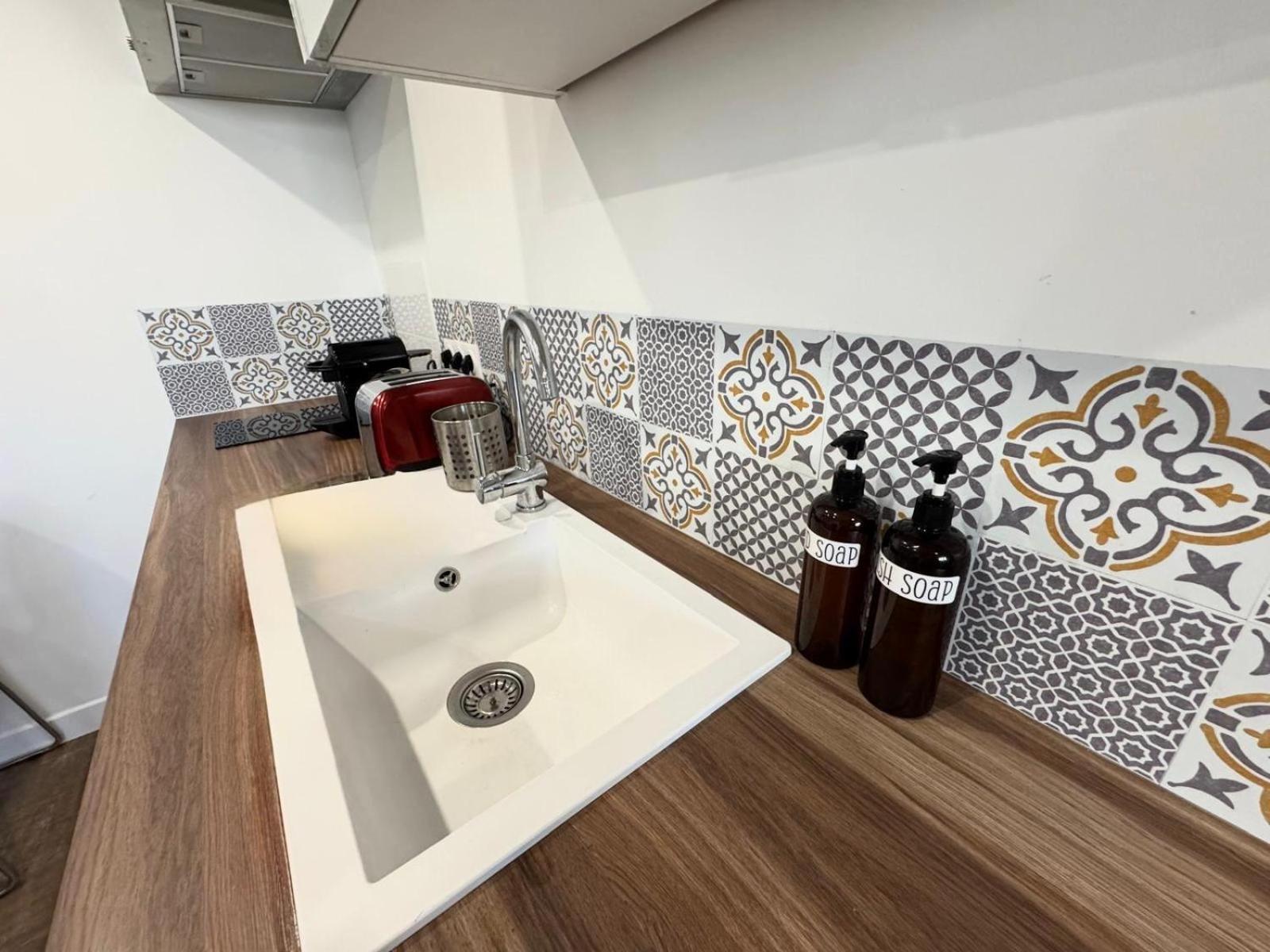 L'Amandier - Joli Appartement T3 Neuf Centre Ville A 2 Pas De La Rotonde Mirabeau Et Des Allees Provencales آيكس أومبروفينس المظهر الخارجي الصورة