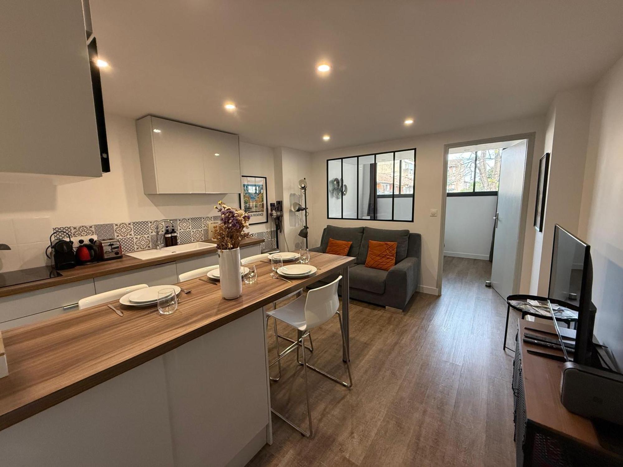L'Amandier - Joli Appartement T3 Neuf Centre Ville A 2 Pas De La Rotonde Mirabeau Et Des Allees Provencales آيكس أومبروفينس المظهر الخارجي الصورة
